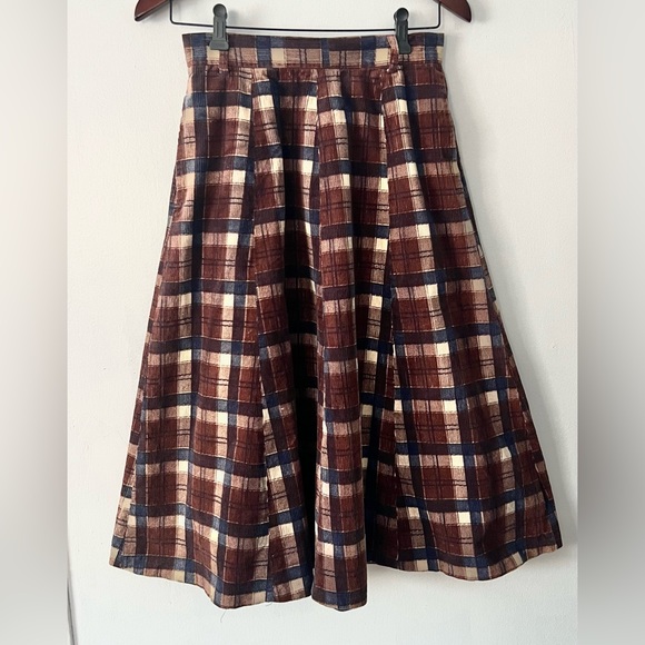 Dresses & Skirts - Vintage Corduroy Skirt